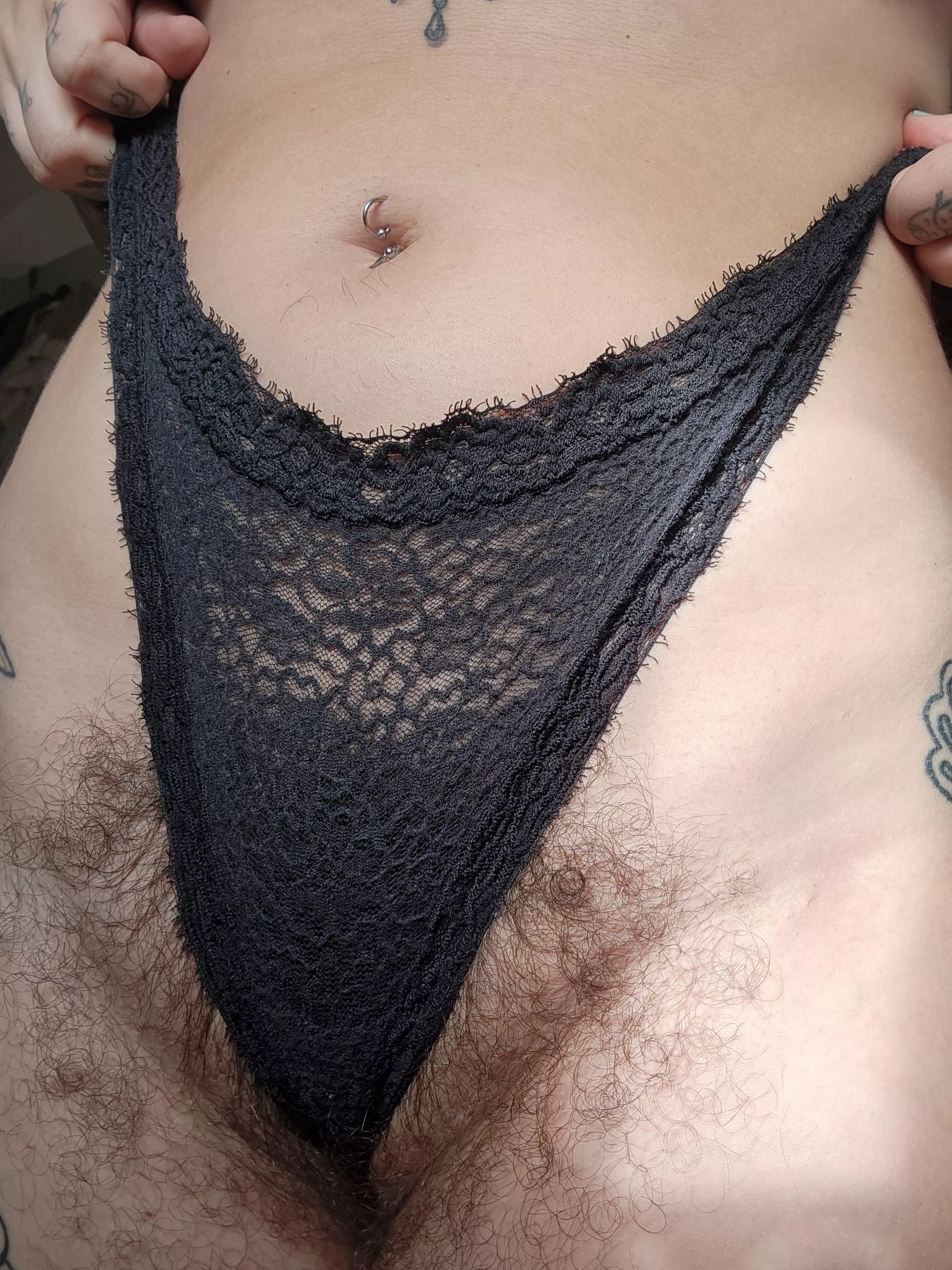 Lace just looks so good with a full bush popping out 🥰