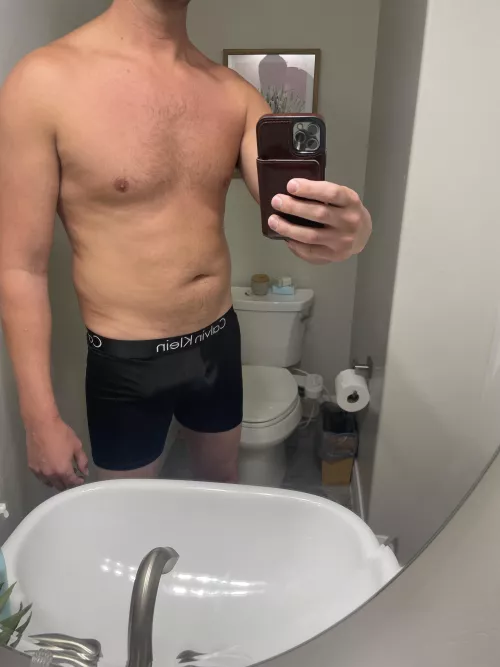 M4F Bucket list: woman with a big clit? NSA Hookup once or a few times. I’m clean, professional and had a vasectomy.