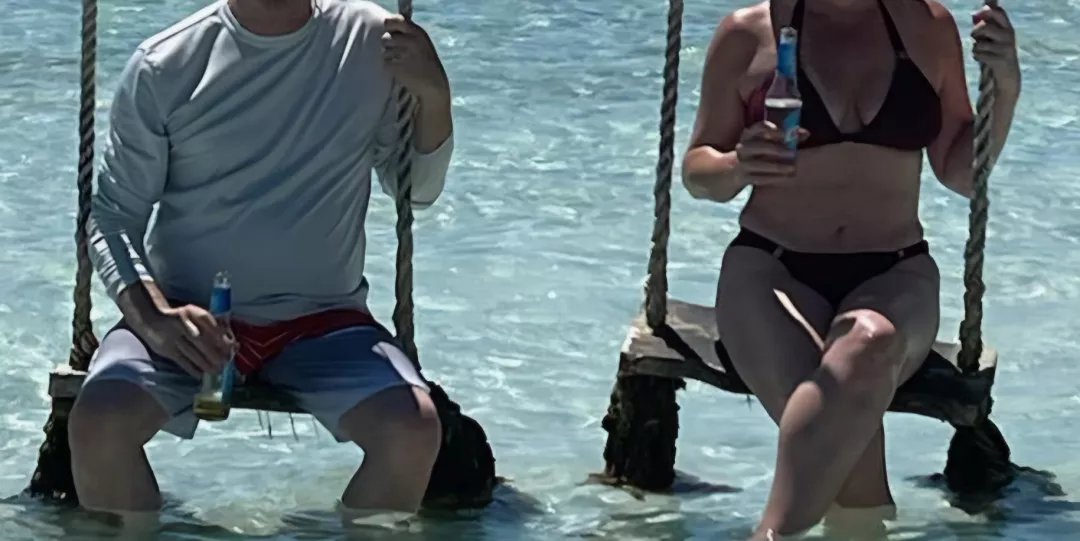 [MF4MF] Miami bi couple 65m/53f looking to meet other bi couples 