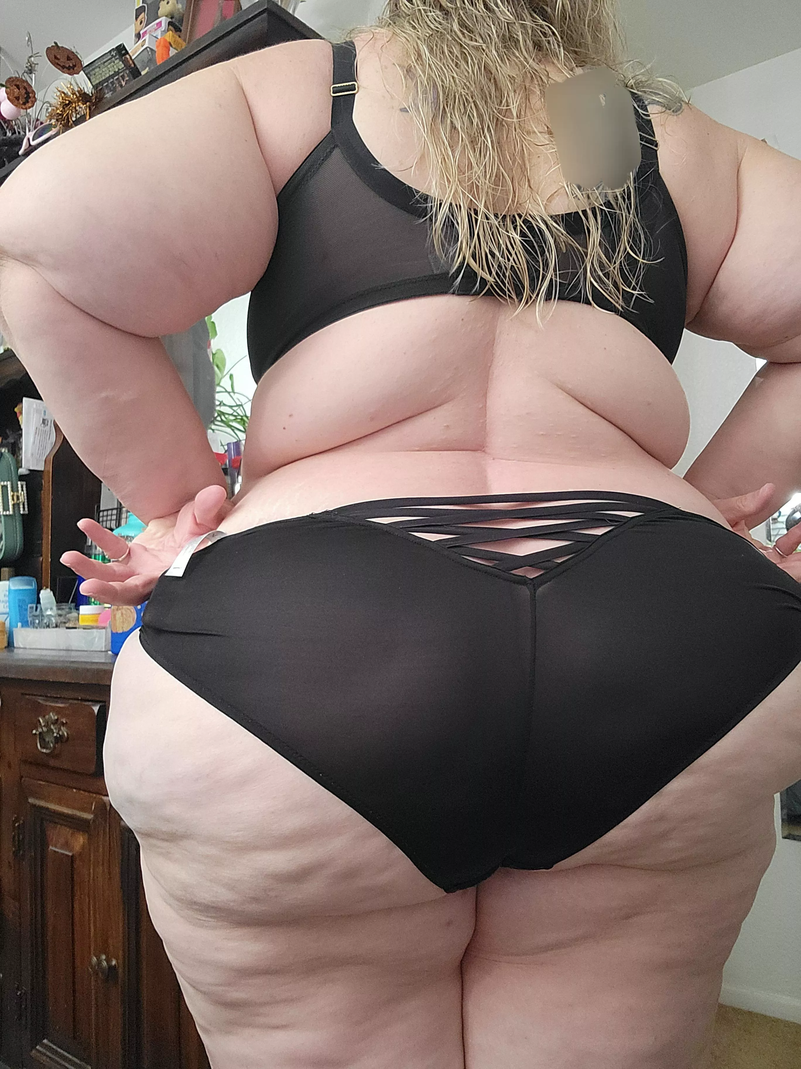 Monday Night Hips Tribute