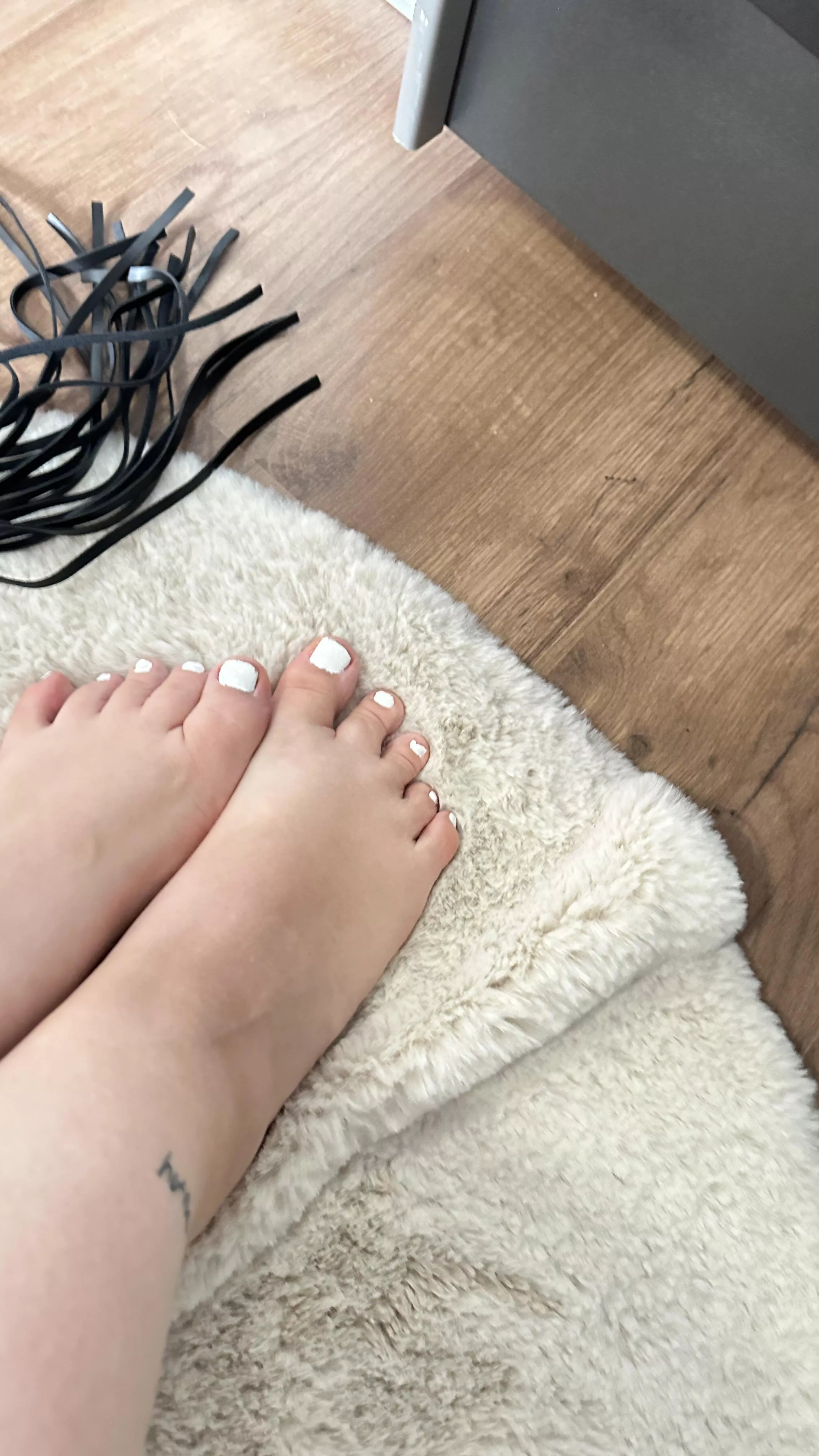 My lovely feet loves attention.