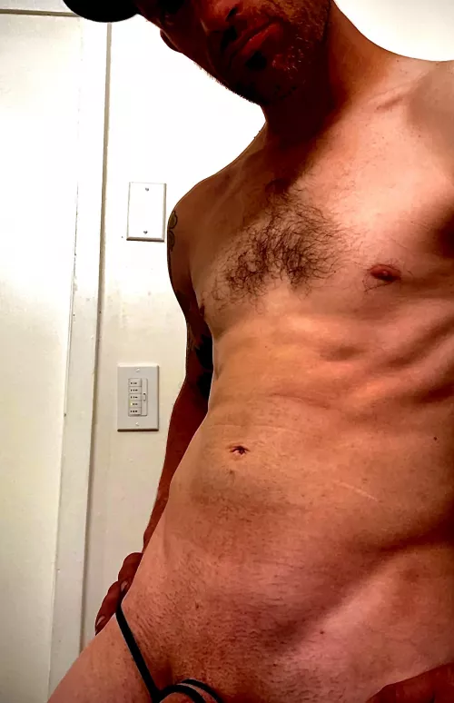 Ontario Canada! Male Onlyfans model! Dm to chat here or there! Link in comments!