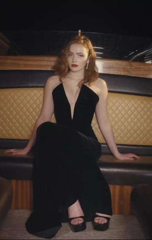 She looks so hot here