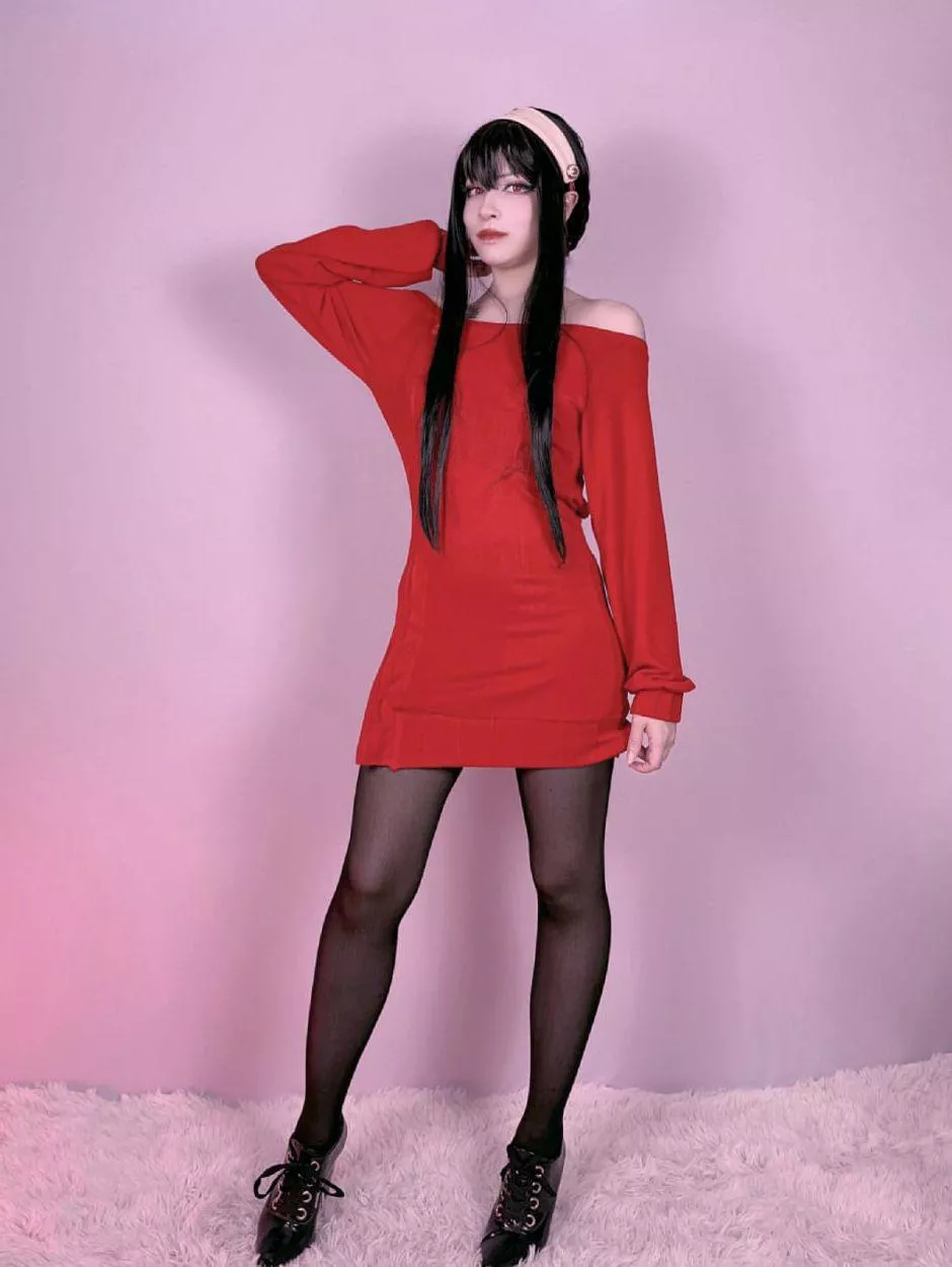 Stella as Yor Forger 