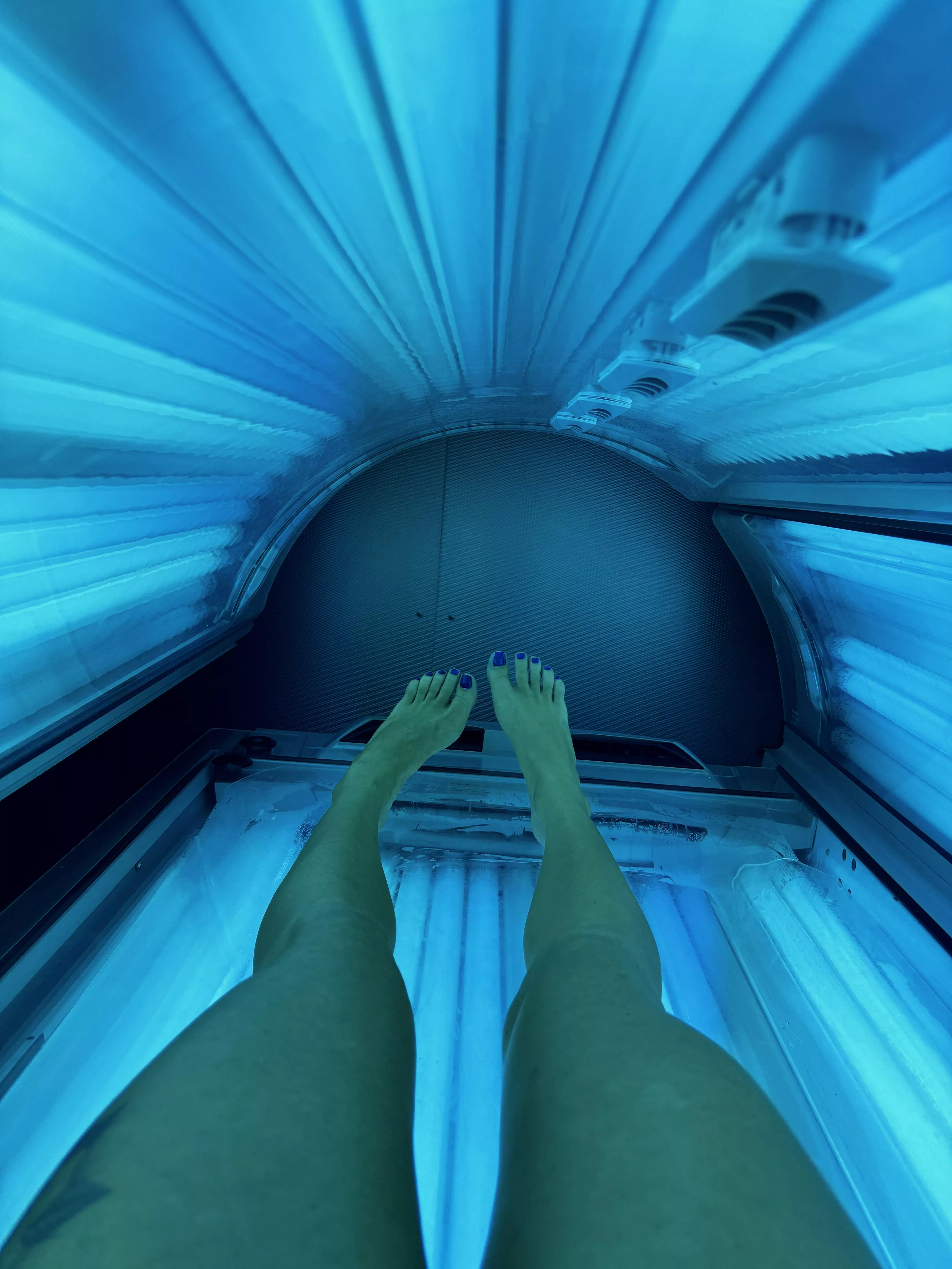 Tanning bed toes [oc] 