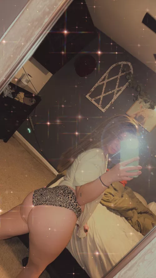 Who can I drain tonight 23[F4M] milf telegram: adbeautiful777