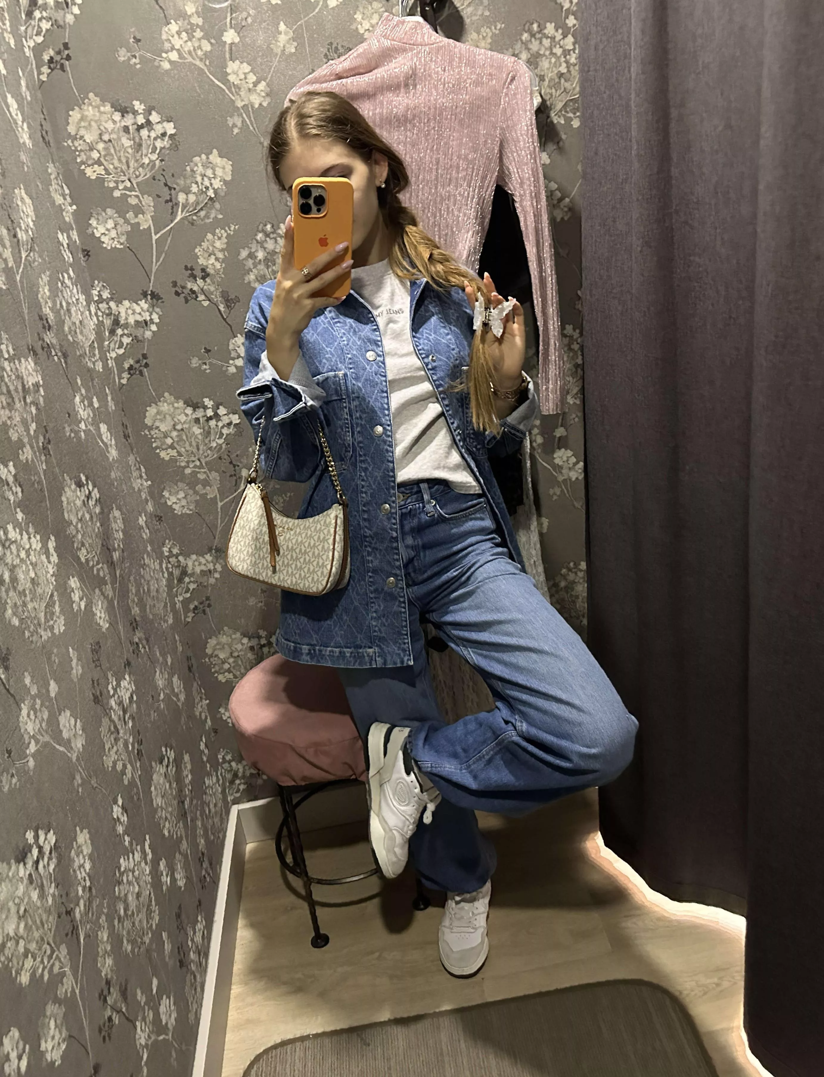 Yes, it's selfies, yes, it's a locker room