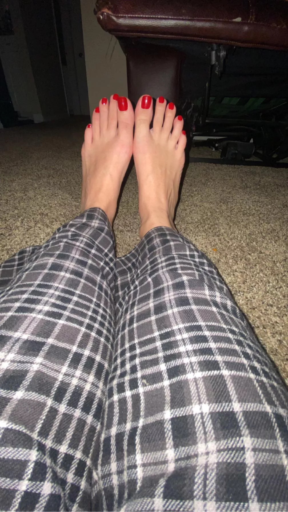 You like my red toes