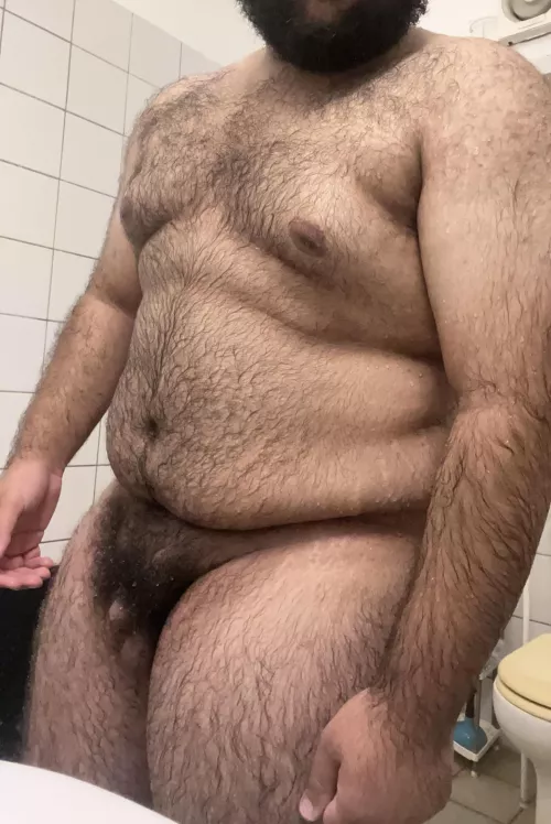 (21) bottom bear, let’s chill and listen to music together bro