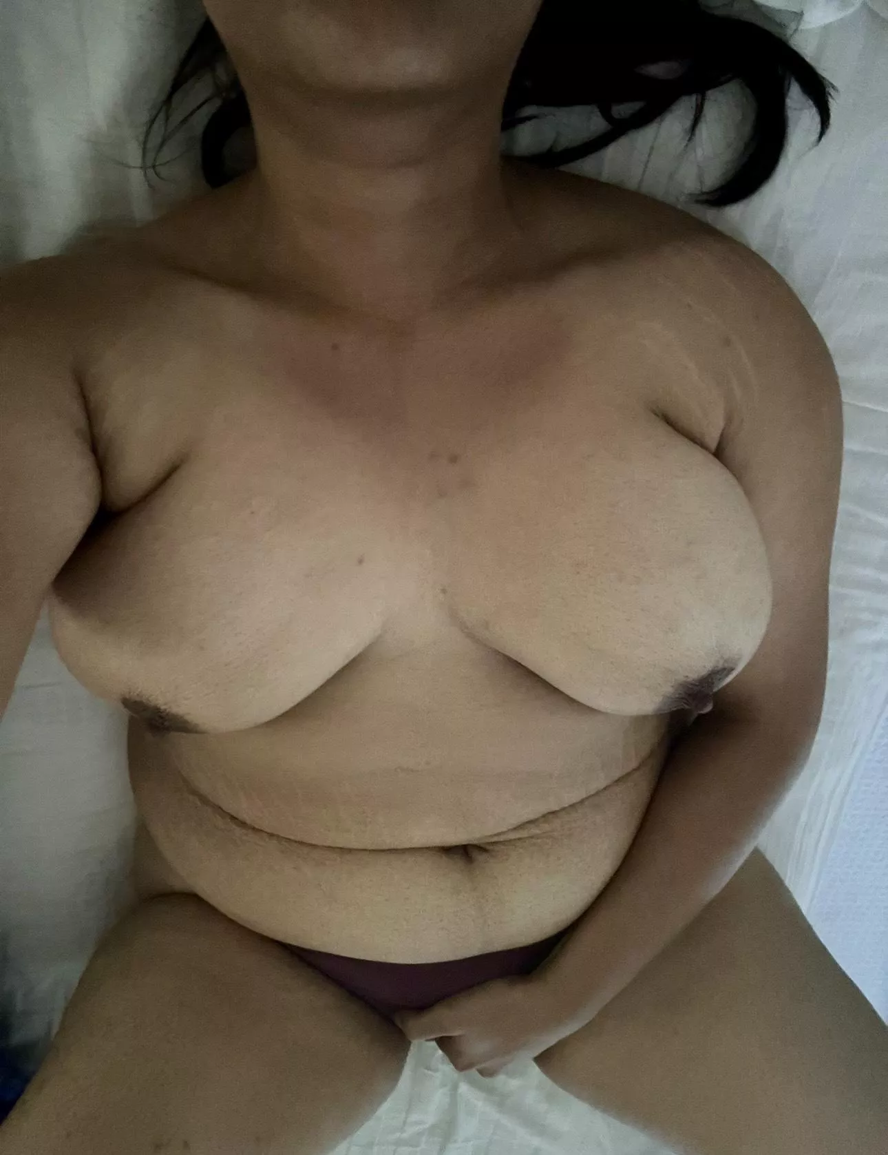 23f big tit bitch in heat rubbing her swollen clitty desperate for abuse