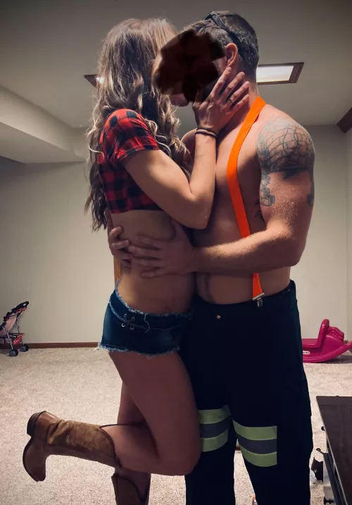 37 Wife posting for fit female or fit couple to join me and my 34 hubby. No single men.  San Tan/Queen Creek area. (MW4W)