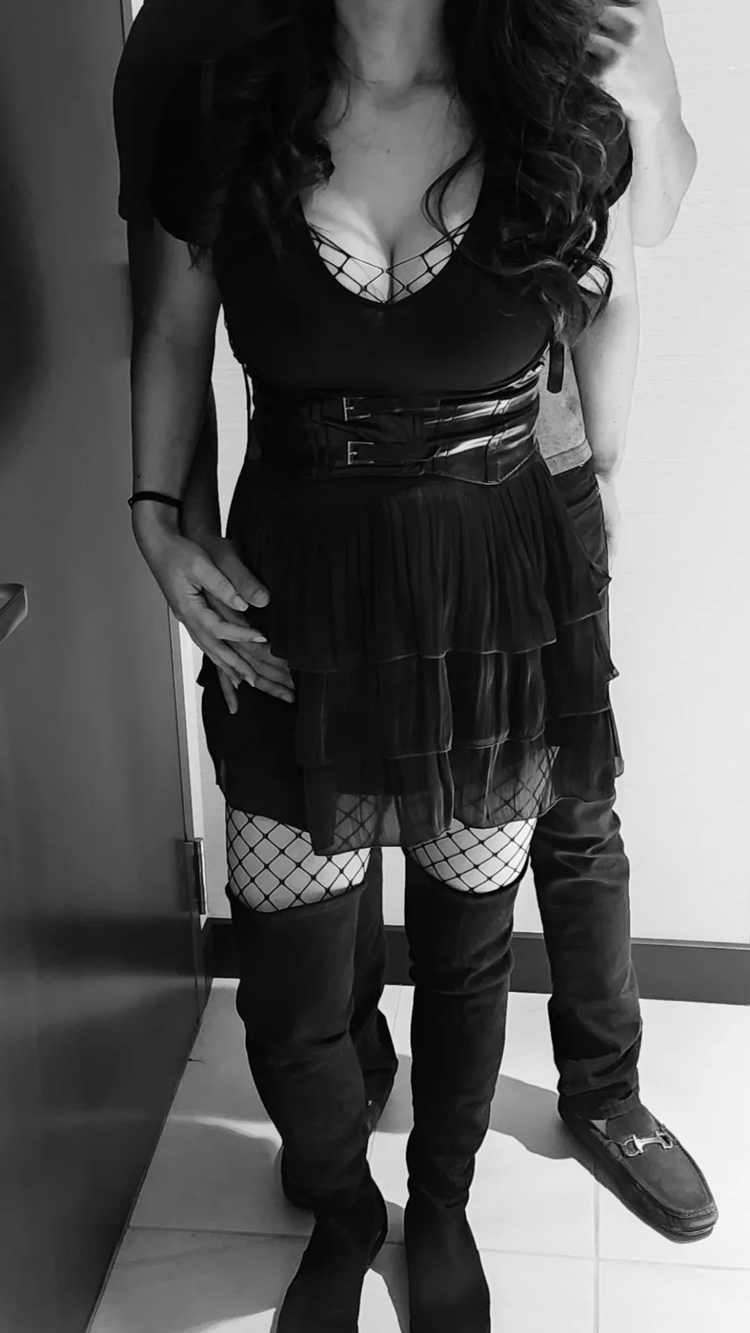 [43/40][MF4M][LA/OC,CA] - Asian wife looking for dominant White or Asian male for Saturday 10/26! Orange County hotel room