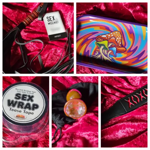 A few prizes available at this weekends Glitz and Glam Casino Weekend!