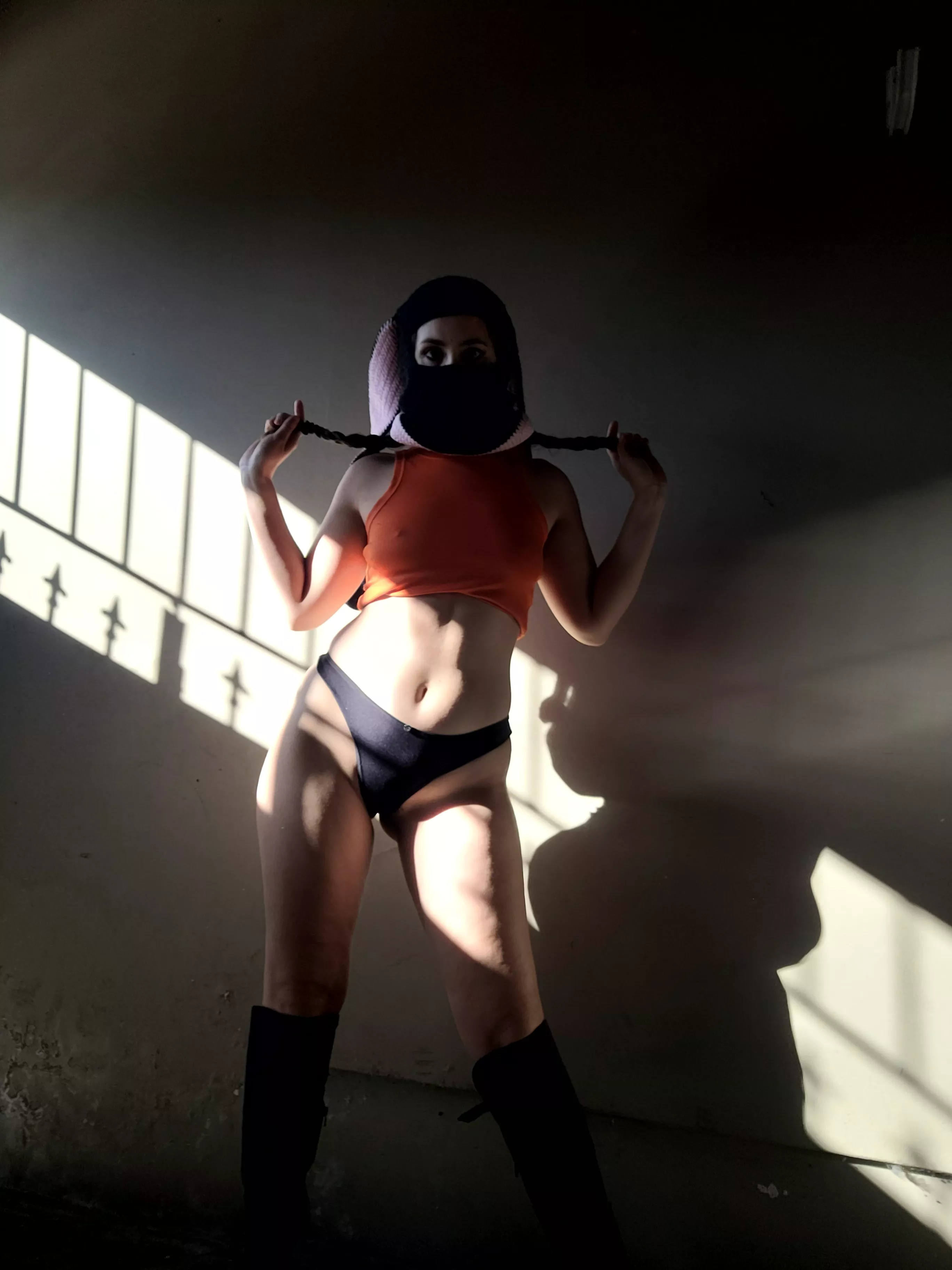 Come closer, don't be afraid. I won't hurt you much...