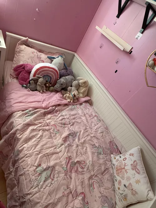 daddy built me a “crib” 