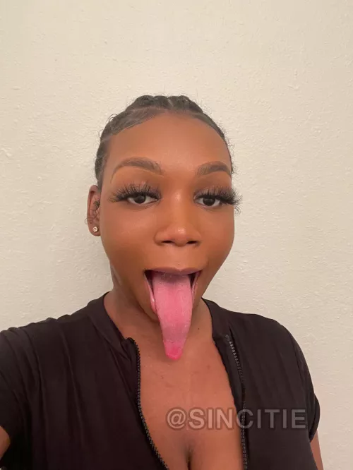 Do i have the longest tongue youve ever seen?