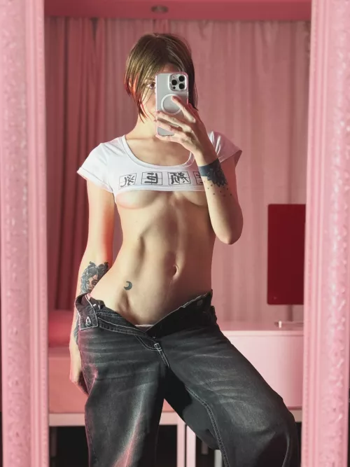 Do you like skinny tummy and fit ass?