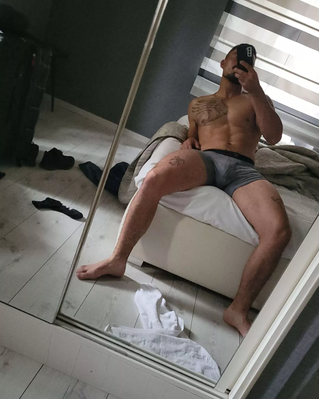 Hey, just figured I'd bulge in to wish you a good day (33)