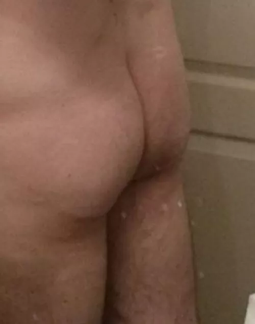 Hosting door open pump and go