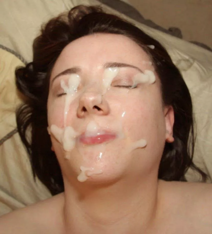 Hot cum on the face makes some horny girls happy 