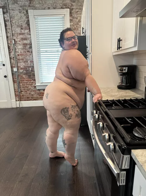 I just wanna be someone’s favorite girl 🤭