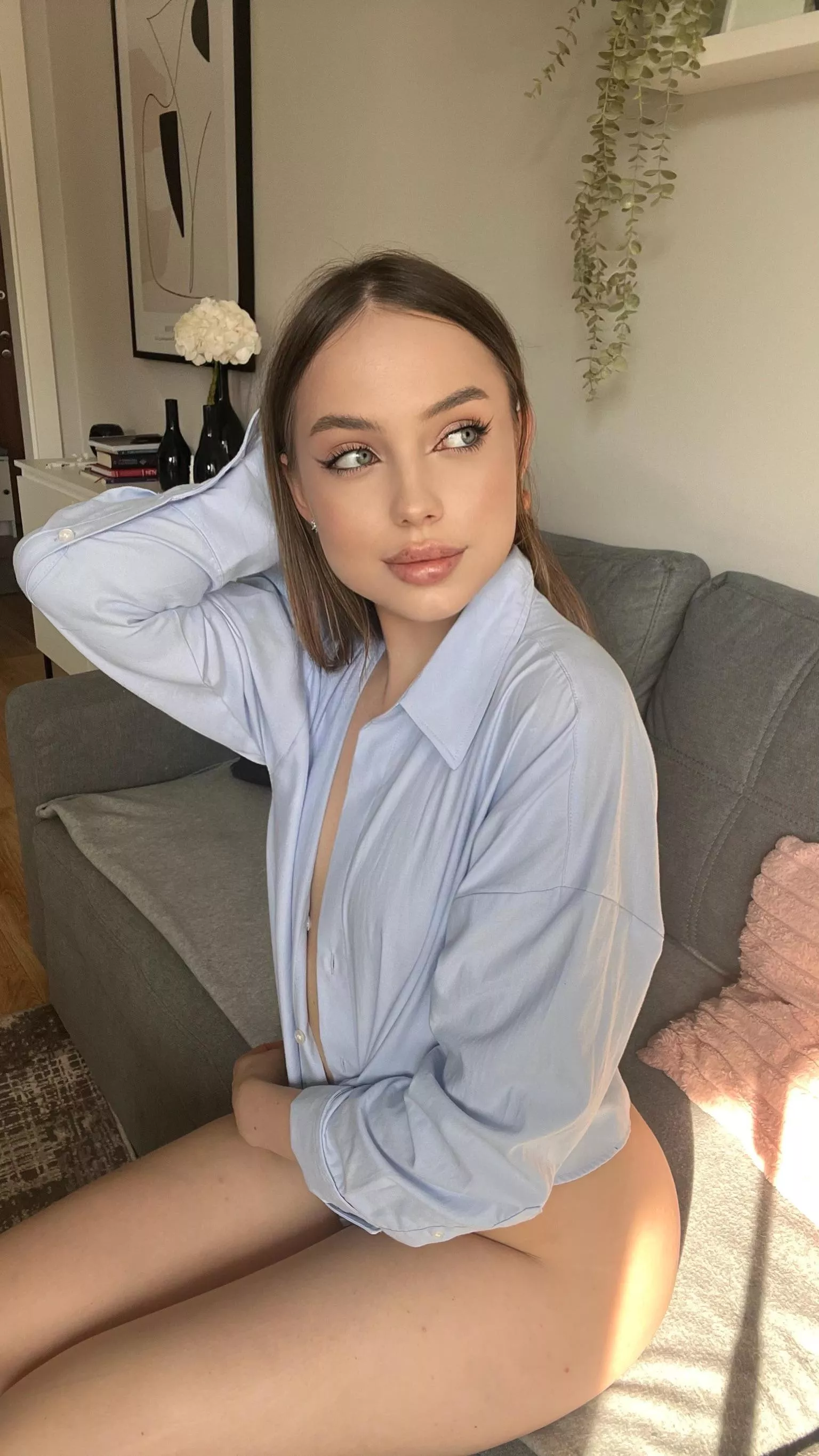 I'll tell you a secret, there's nothing under my shirt.)