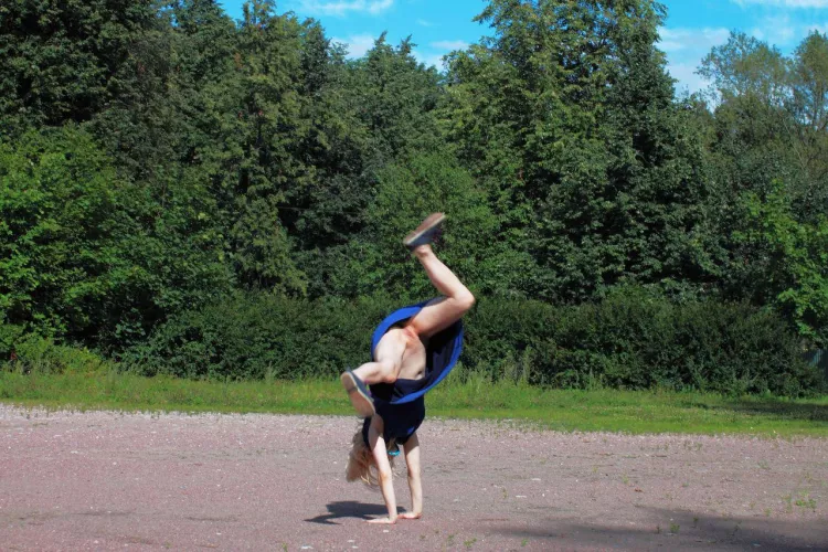 I'm an acrobat (more anal acrobat actually)🌶😅