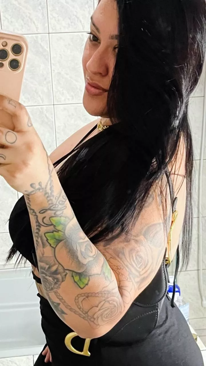 I'm ready for our bedroom workout
