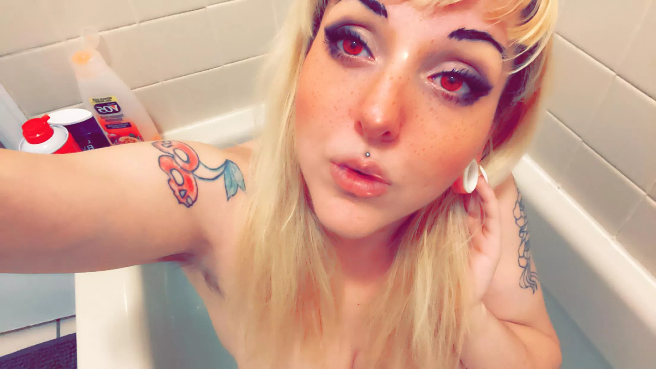 It’s spooky season so spooky filters 🎃👻🦇 f.29.co