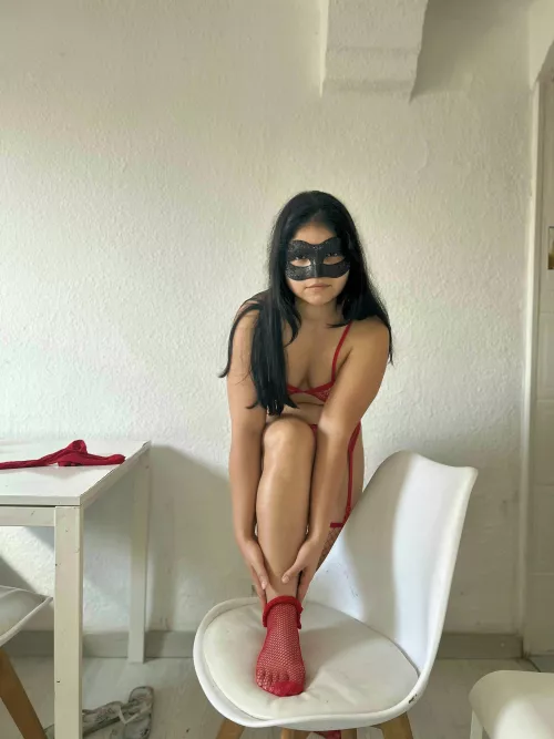 Latinas have more fun!