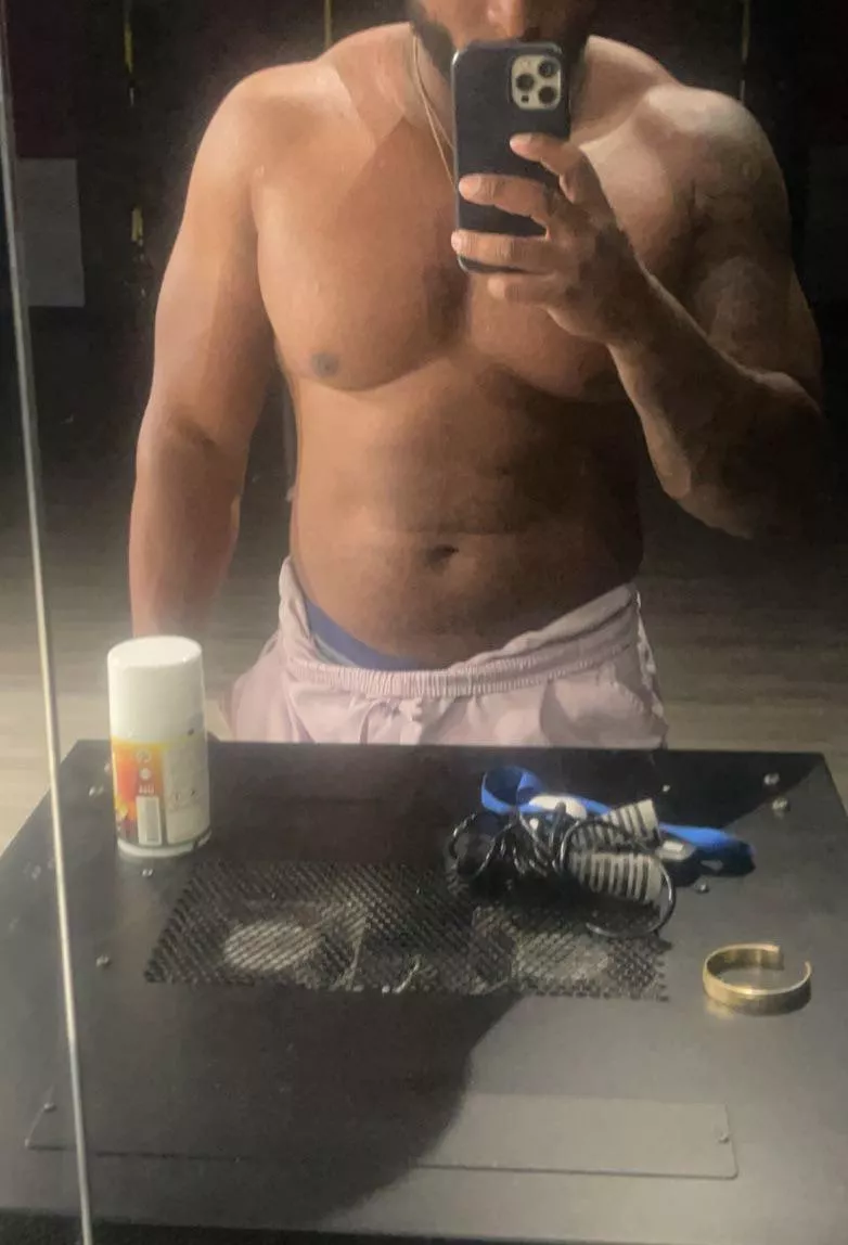 M4F if you are around the area let's chat 