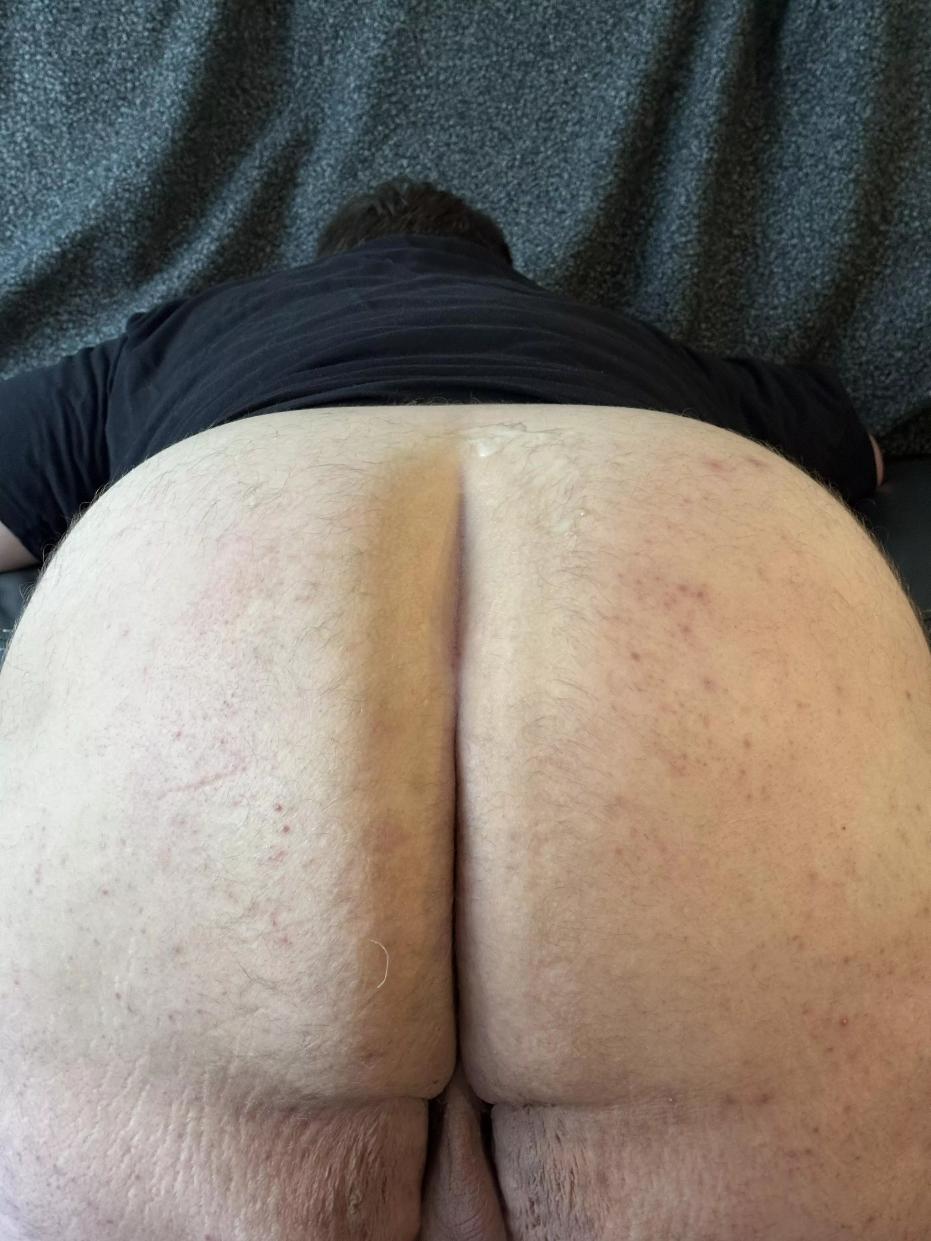 M4M host in center city 