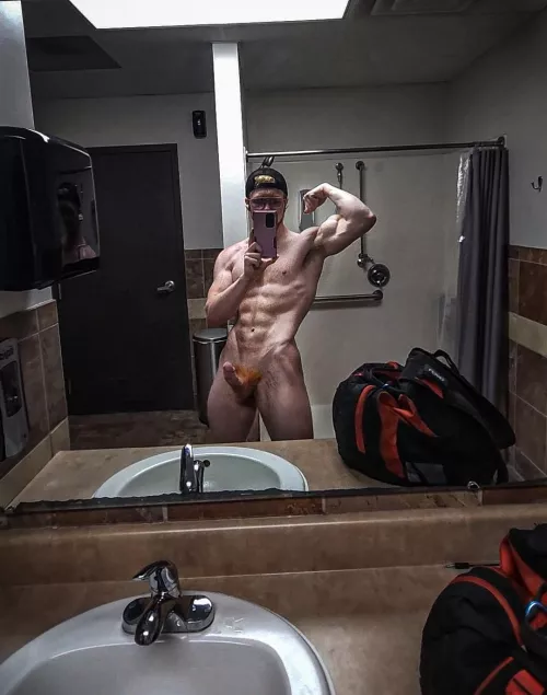 My body is hard all over, where do you wanna feel 1st? 