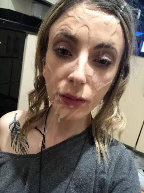 Not keen on how rough this lighting makes me look, but I ultimately had to post this pic to show off the cumshot!