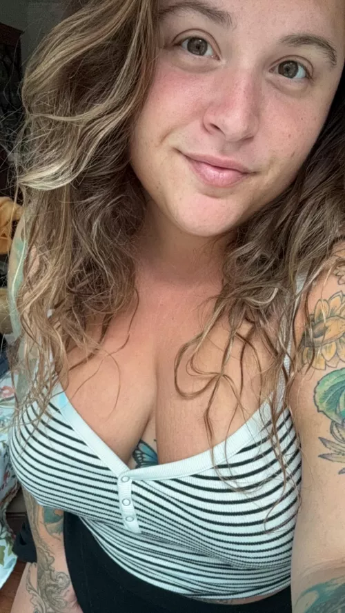 Sunday funday with your favorite BBW covered in tattoos ! 
