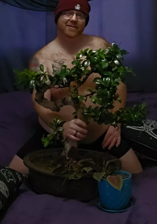 The tree is the same age as me. (40) 