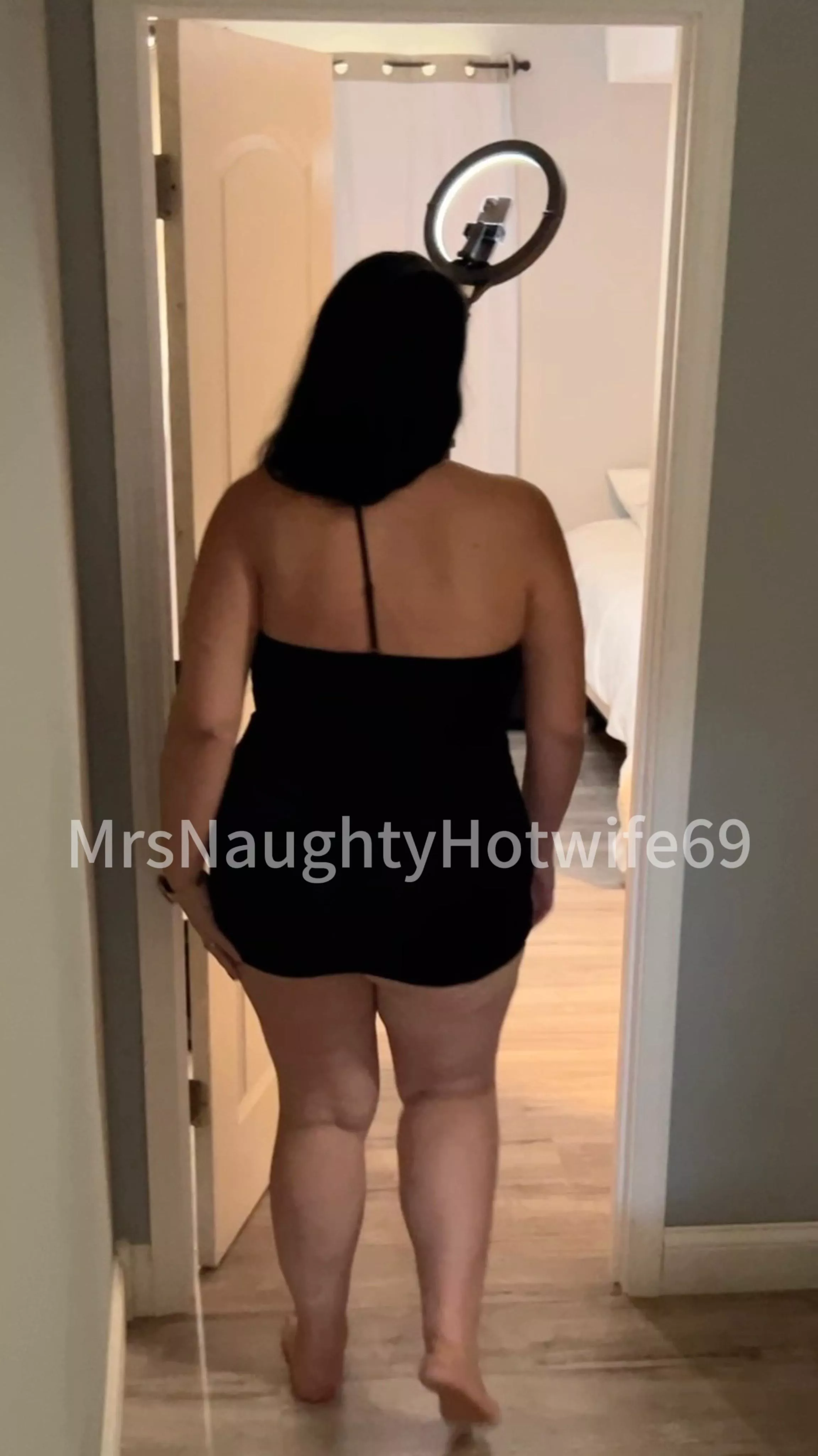 Walking in…Lights, Camera, Action! 44F Chicago looking for Bull 