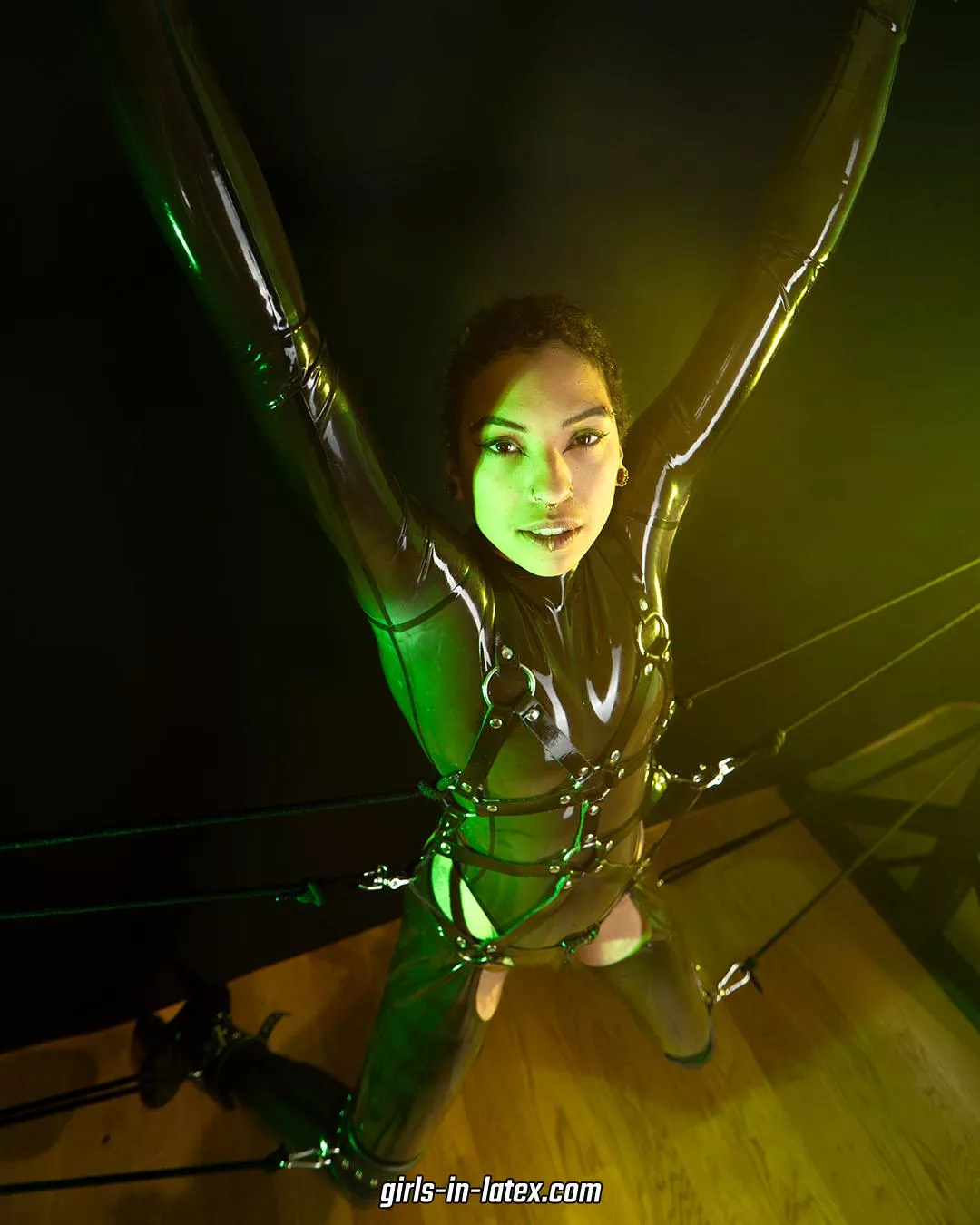 What kinky play do you suggest🖤💚