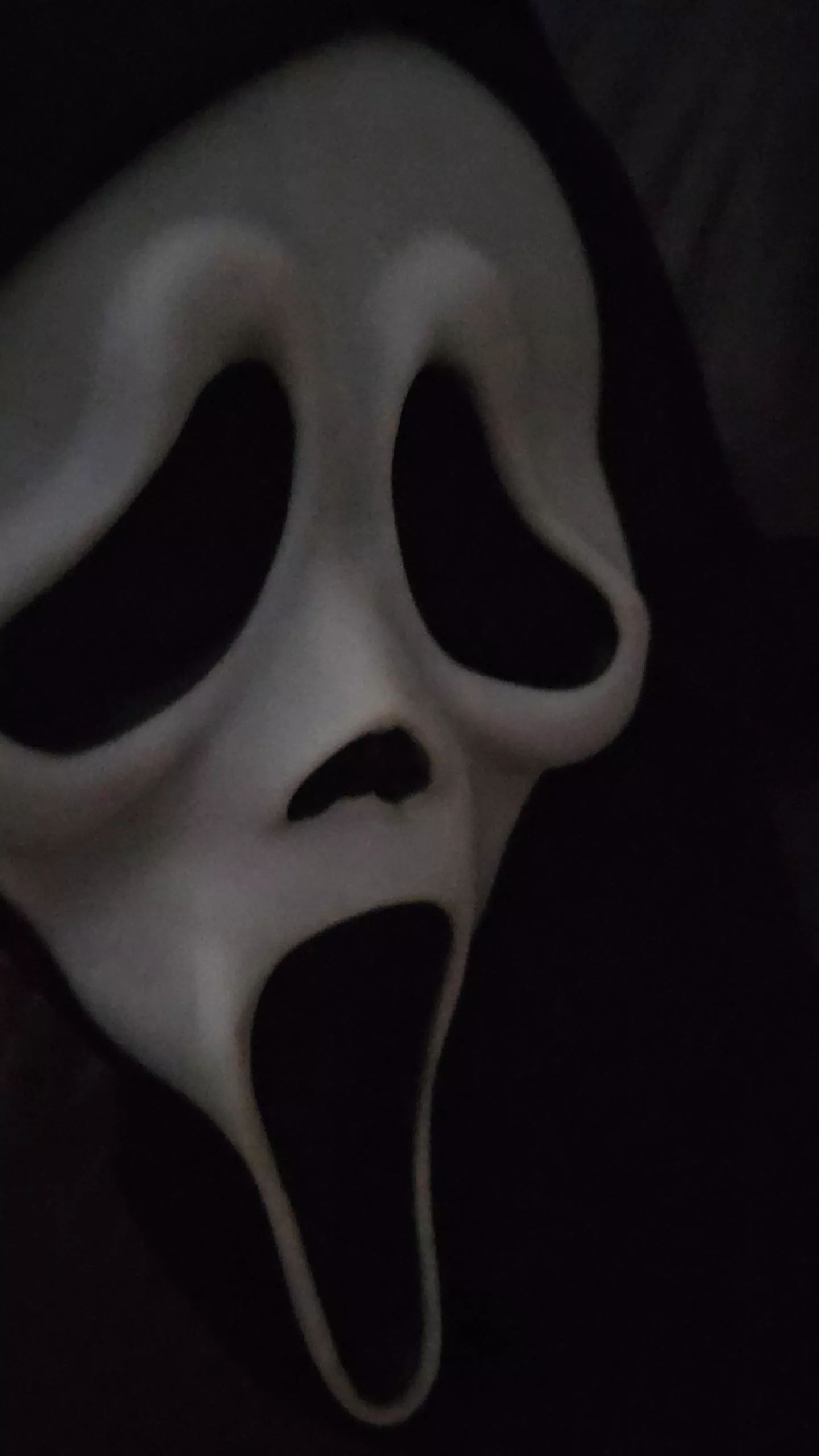 Who wants to get bent over by ghostface 👀