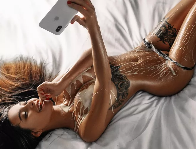 who wants to lick the cream?