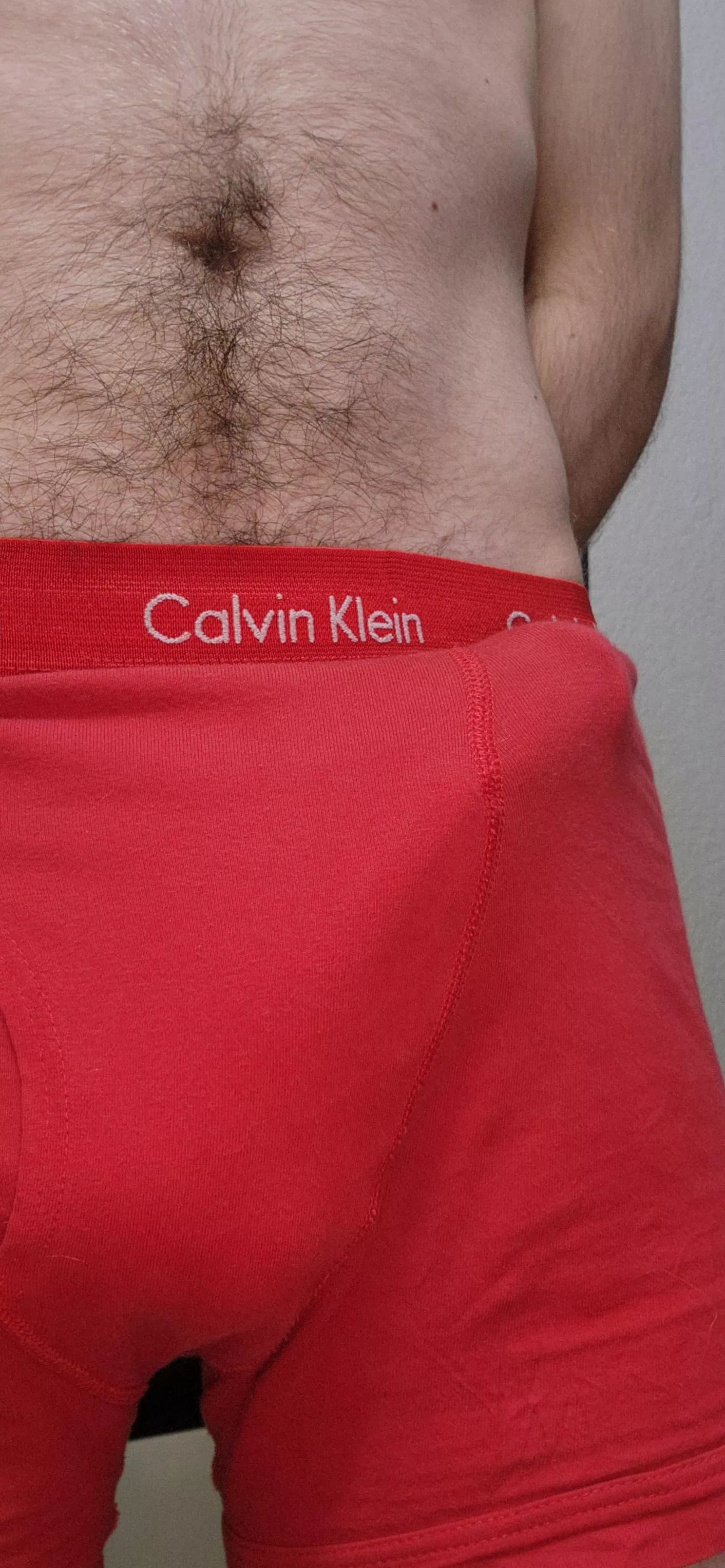 [19] I can barely keep it in my boxers😏