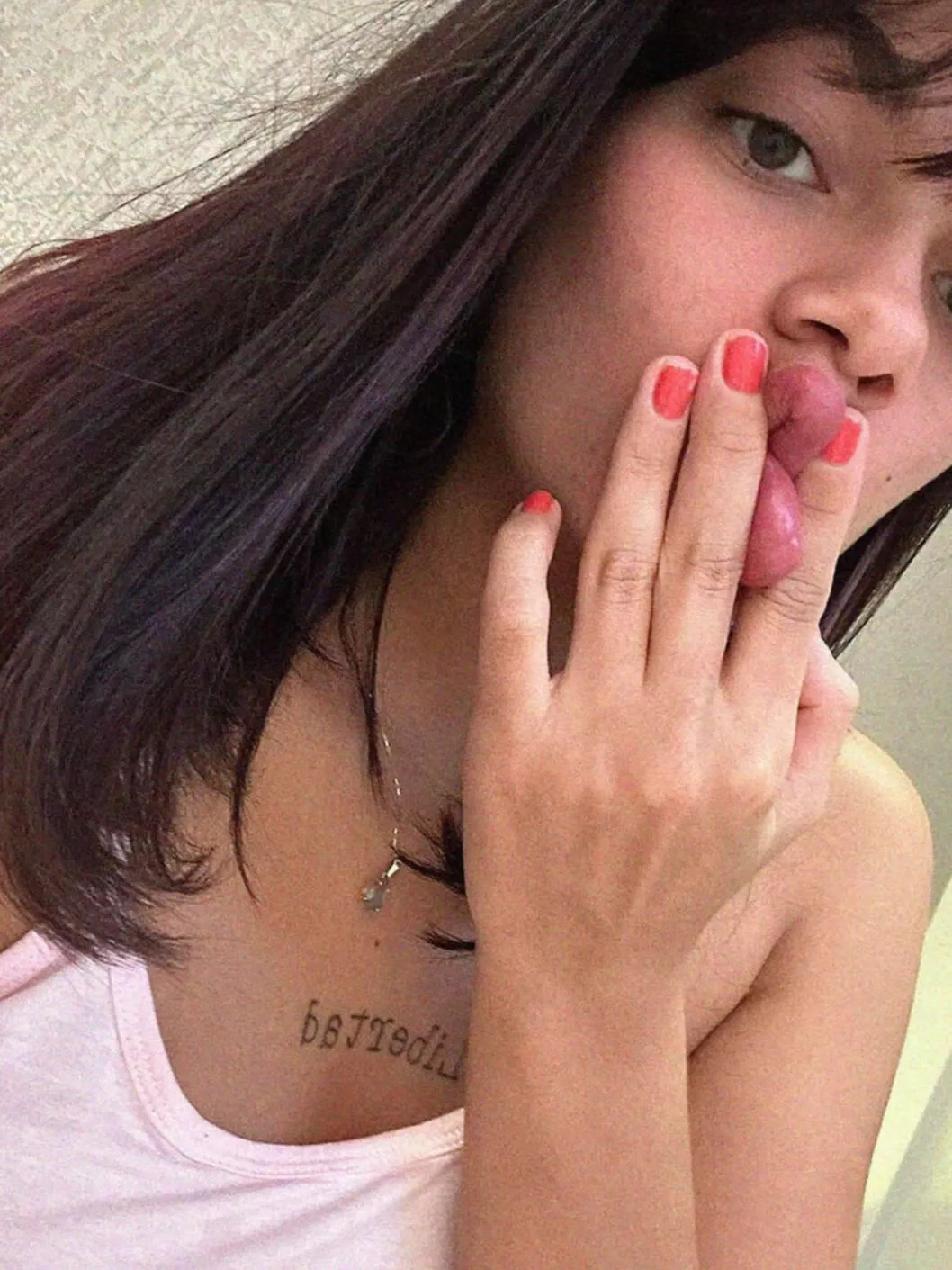 19F Wanna play? i know a few games that could be fun.