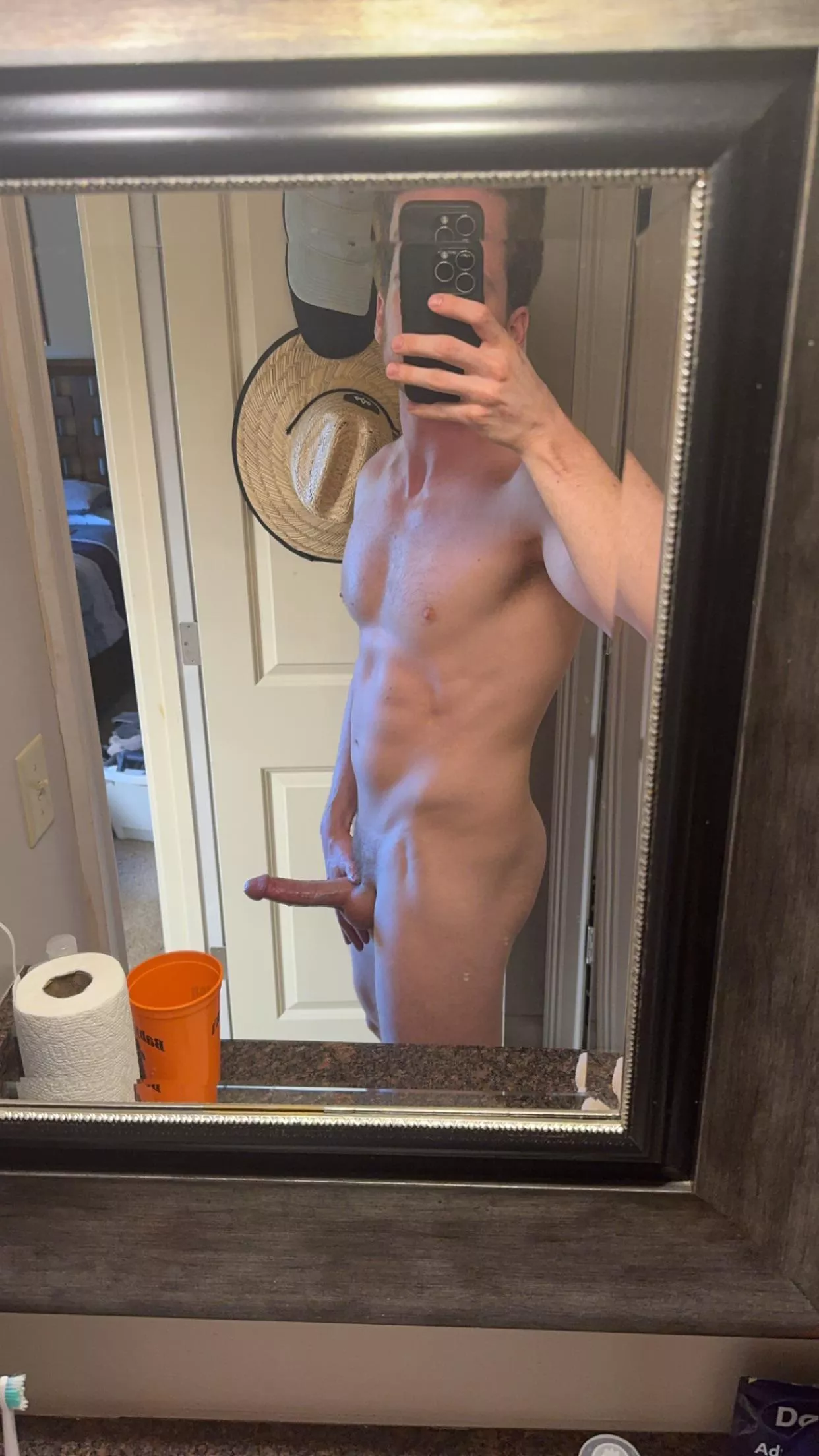 (29) I just love to show off 