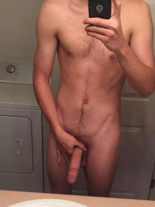 30 M4F, 6’5, 200 lb, bwc in Logan square. Come take it for a spin