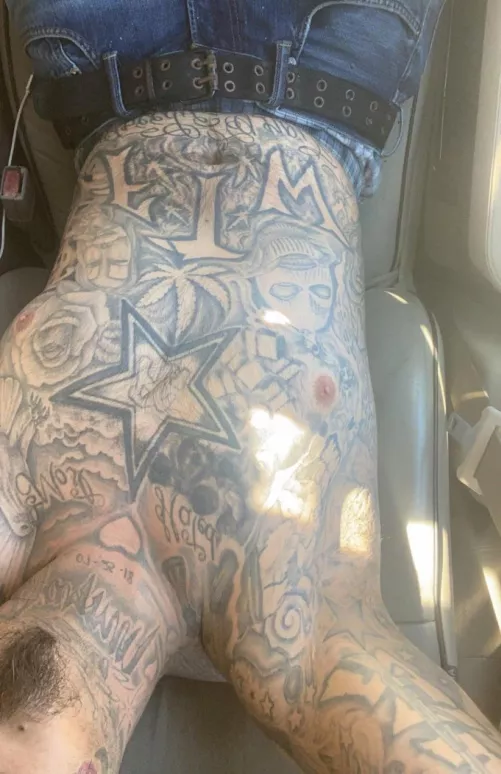 32 Latino dl down for what ever couples solo play cuckold jerk buddies fuck buddies need me to fuck ur girl what ever lmk 