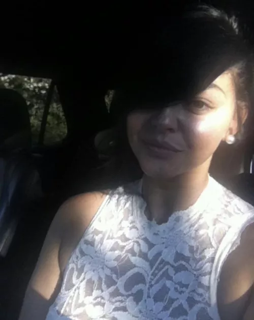 Any girls looking for a new friend maybe more? I’m fun and a good time just need more local friends 