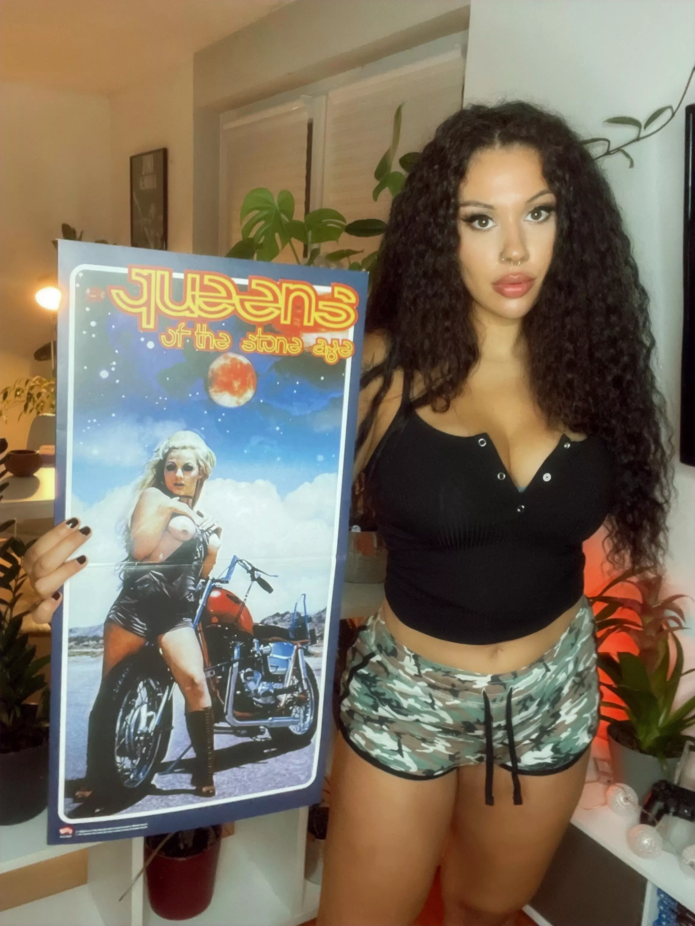 Any QOTSA fans in here? 😈 mlgw