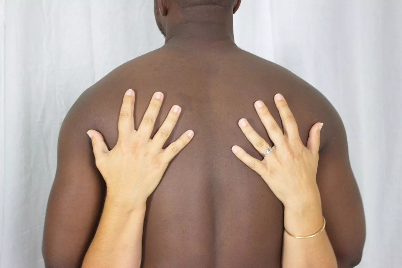 Aout 2020, lorsque je posais encore Un shooting B&W qui a dégénéré avec Y La suite …