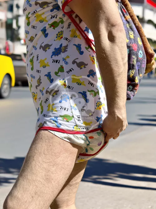 Baby, watch out for cars before crossing the street! 🚗👶🛑