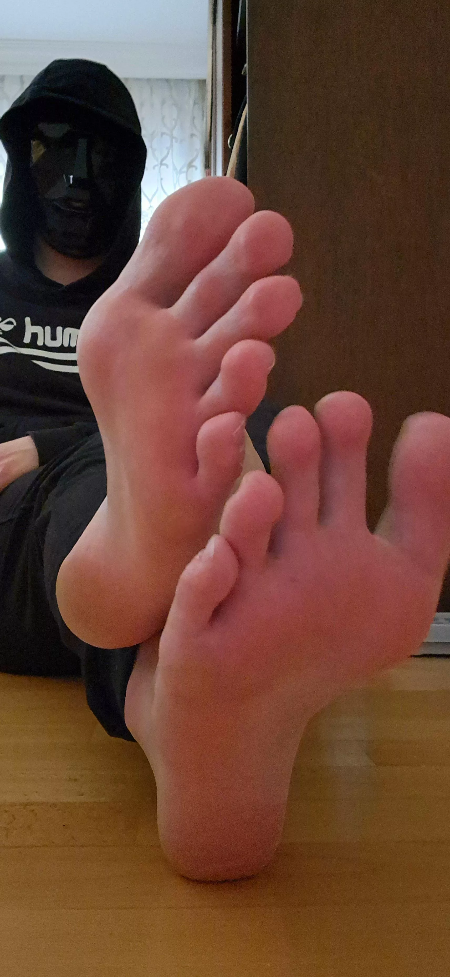 Dm for my custom 13 size feet pictures/videos